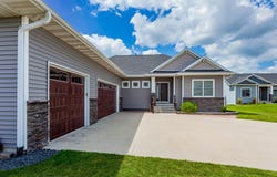 320 Hawthorne Circle, Gilbert, IA 50105