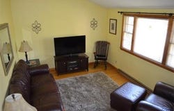 2 Leominster Rd, Dedham, MA 02026