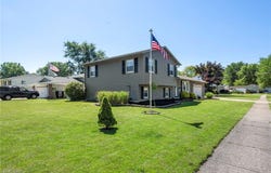 127 Edgefield Drive, Elyria, OH 44035