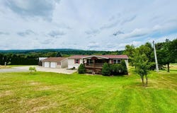 370 W South Ave, Canton, PA 17724