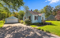 1426 W Lakewood Boulevard, Holland, MI 49424