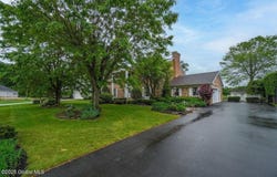 3077 New Williamsburg Drive, Guilderland, NY 12303