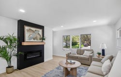 5224 W LUEBBE Ln, Milwaukee, WI 53223