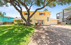 4 Pelican, ROCKPORT, TX 78382
