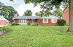 320 S. Monroe St, Pittsfield, IL 62363