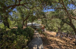 947 N Glendora Avenue, Glendora, CA 91741