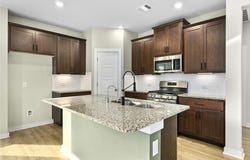 107 Dedina DR, Georgetown, TX 78626