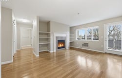 318 NE ROBERTS Ave, Gresham, OR 97030