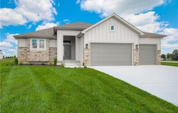 2007 Foxtail Point, Kearney, MO 64060