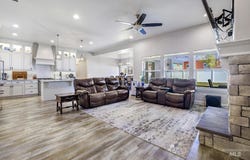 781 Midnight Sun Loop, Twin Falls, ID 83301