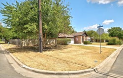 1701 E 19th St, Georgetown, TX 78626