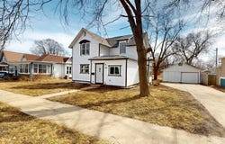 209 E MAPLE ST, Cherokee, IA 51012