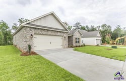 512 Bristleleaf Path, Kathleen, GA 31047