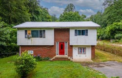 399 Hayes Branch, Langley, KY 41645