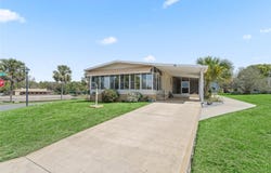 802 WEEPING WILLOW AVENUE, THE VILLAGES, FL 32159