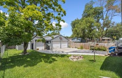 2204 E 40th Street, Des Moines, IA 50317