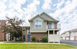 2165 LEIGHTON DR, Shelby Twp, MI 48317