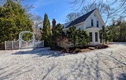 552 Main Street, Cotuit, MA 02635