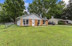 1215 W Lake Avenue, New Carlisle, OH 45344