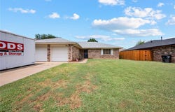 1505 NE 2nd Street, Moore, OK 73160