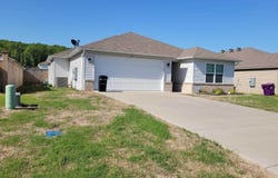 27 Curly Leaf Lane, Conway, AR 72032