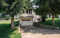 106 W Division Street, Greenwood, WI 54437