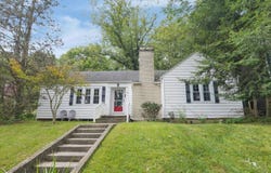 165 Grosvenor St, Athens, OH 45701