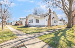533 Locust Street, Carrollton, IL 62016
