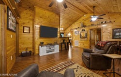 1046 Cheshire Court, Gatlinburg, TN 37738