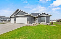 733 TAMBOUR Court, DE PERE, WI 54115