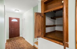 10006 Linden Street, Overland Park, KS 66207