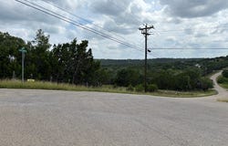 104 S Lillian Dr, Kerrville, TX 78028