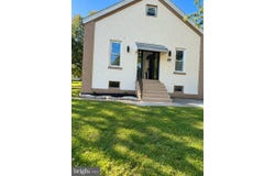 900 CHARLES Street, READING, PA 19606