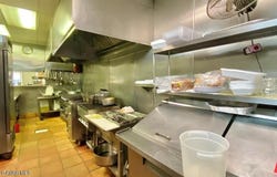9771 Laurel Canyon Blvd, Pacoima, CA 91331