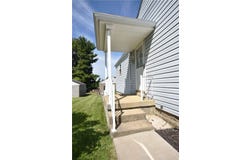 6914 Monroe Ave, West Mifflin, PA 15122