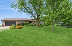 1246 N 75th Avenue W, Newton, IA 50208