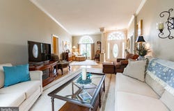 2 OAK CIRCLE, HANOVER, PA 17331