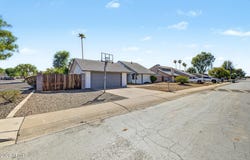 4401 W GELDING Drive, Glendale, AZ 85306