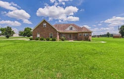 8348 Wolfe Road, Columbus, MS 39705