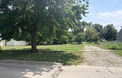 610 W Jefferson Avenue, Fairfield, IA 52556