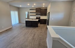 1214 SE 8th, Newton, KS 67114
