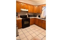 48 Christie Ave, Clifton City, NJ 07011-1212