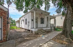 2110 Jackson Ave, New Orleans, LA 70113