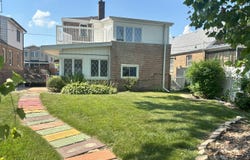 2820 W 84th Street, Chicago, IL 60652