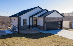 224 Park Place Drive, Kaiser, MO 65047