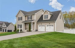 81 Golden View Drive, Johnston, RI 02919