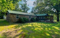 410205 E 1910 Road, Antlers, OK 74523