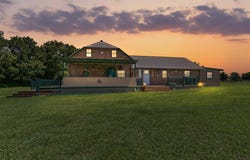 901 County Road 3925, Wolfe City, TX 75496