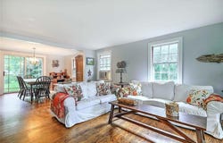 44 Washington Road, Barrington, RI 02806