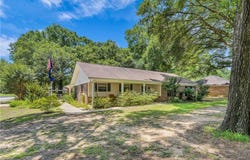 6951 Ching Lynch Road, Mobile, AL 36618